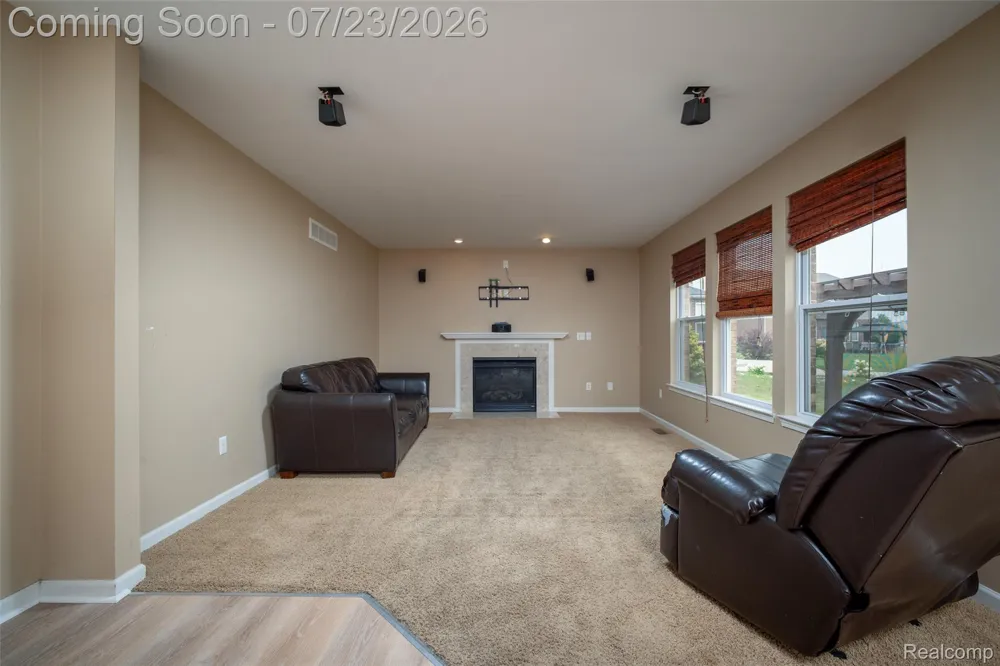 10117 Island Lake Drive Taylor City, MI 48180