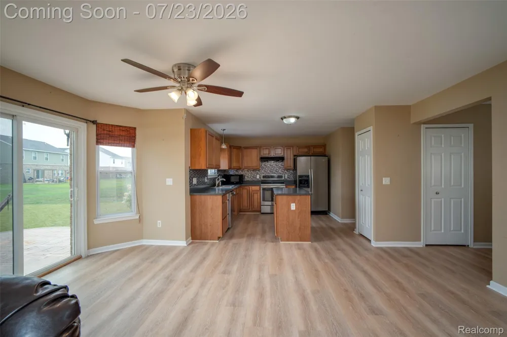 10117 Island Lake Drive Taylor City, MI 48180