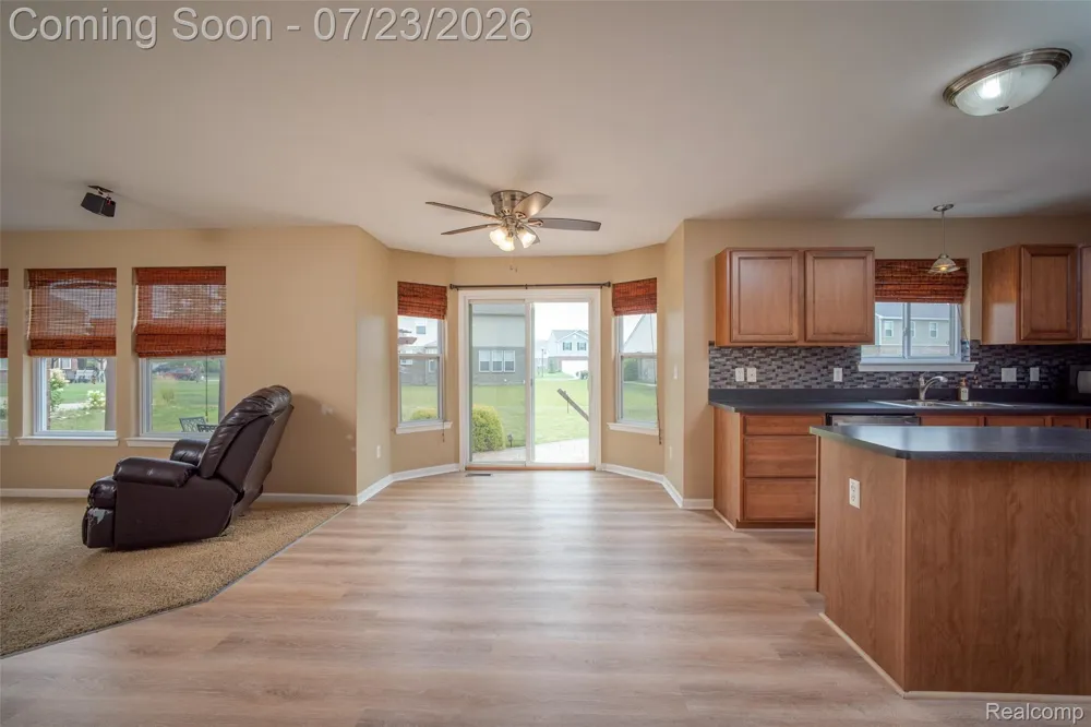 10117 Island Lake Drive Taylor City, MI 48180