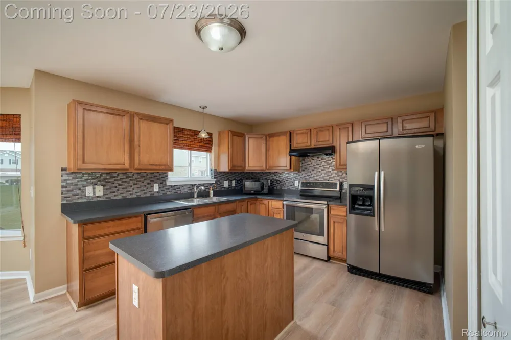 10117 Island Lake Drive Taylor City, MI 48180