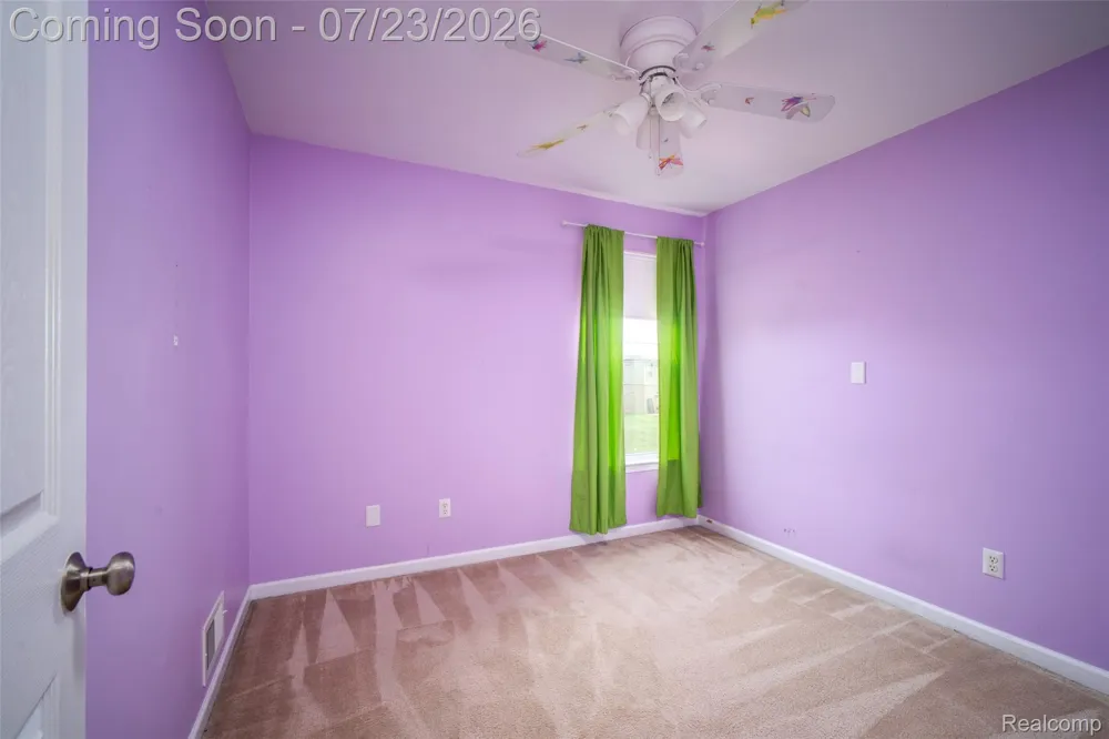 10117 Island Lake Drive Taylor City, MI 48180