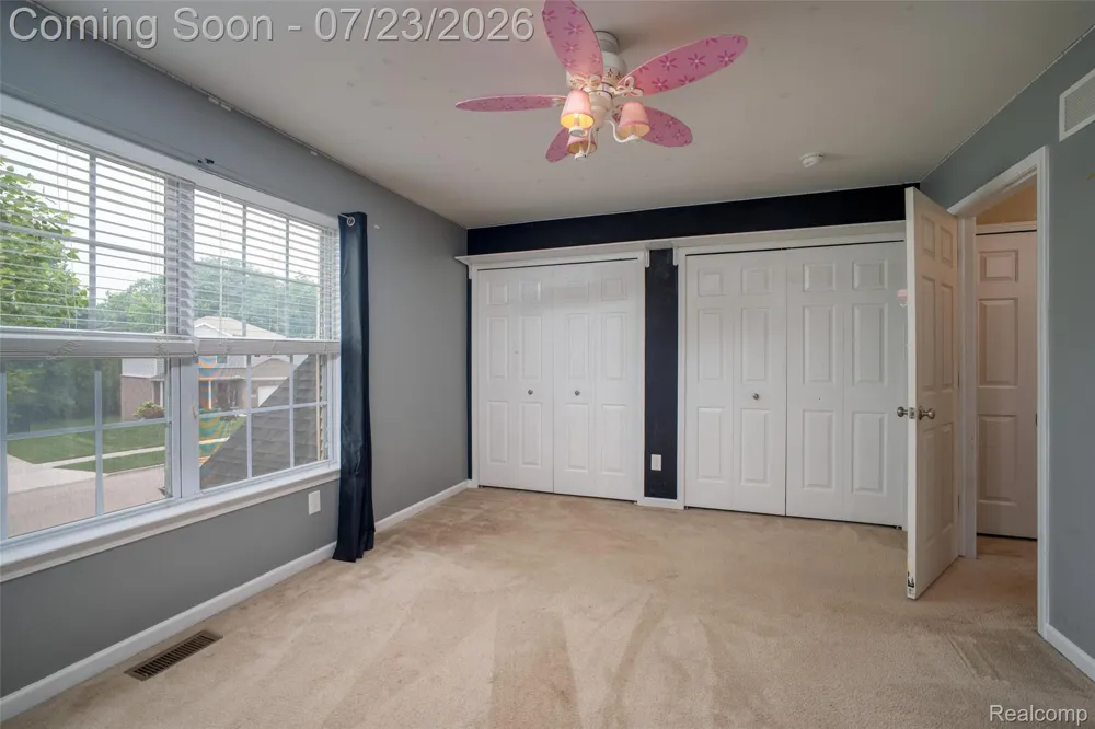 10117 Island Lake Drive Taylor City, MI 48180