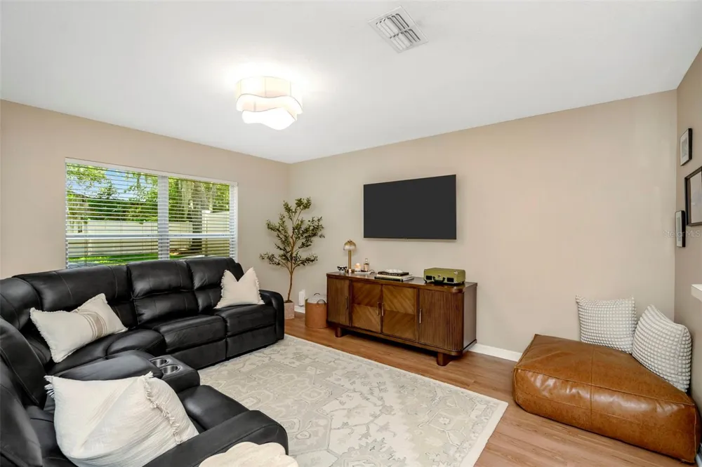 2958 ROYAL TUSCAN LANE Valrico, FL 33594