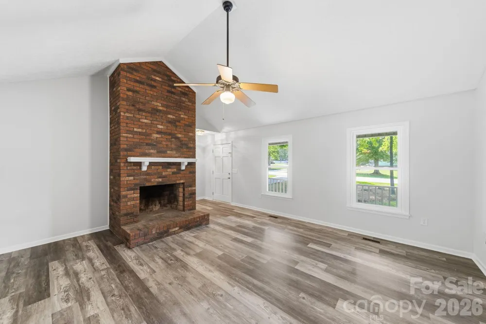 617 Autumn Drive Harrisburg, NC 28075