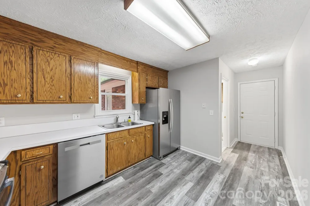 617 Autumn Drive Harrisburg, NC 28075