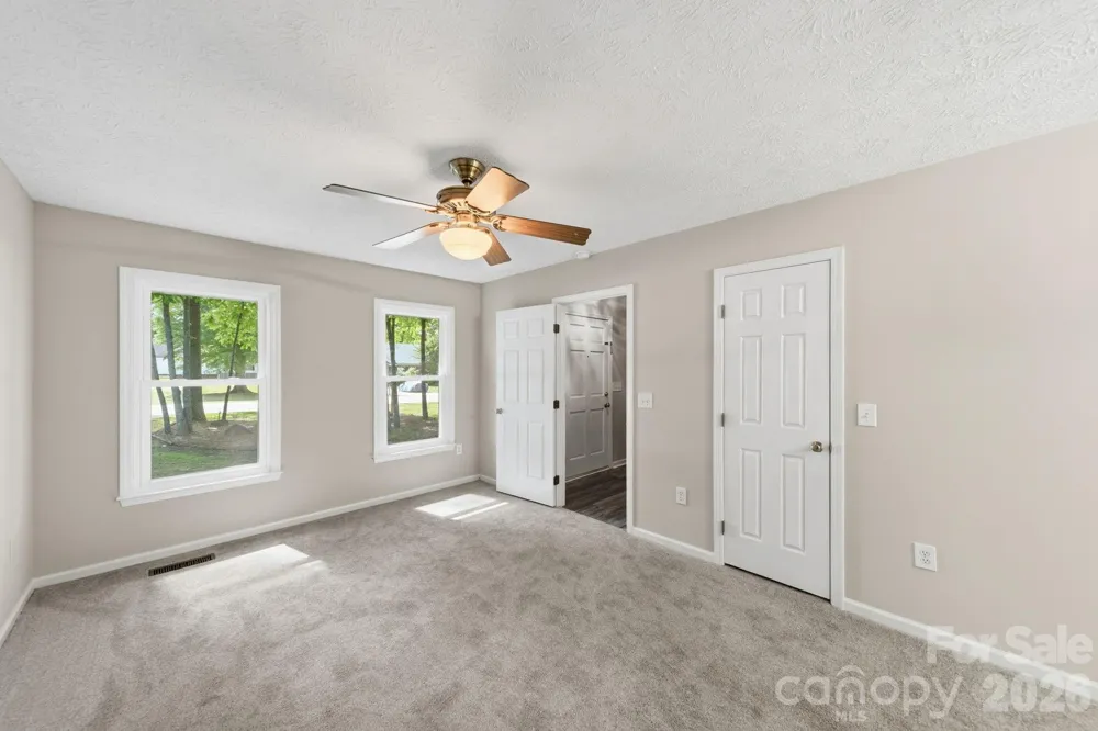 617 Autumn Drive Harrisburg, NC 28075