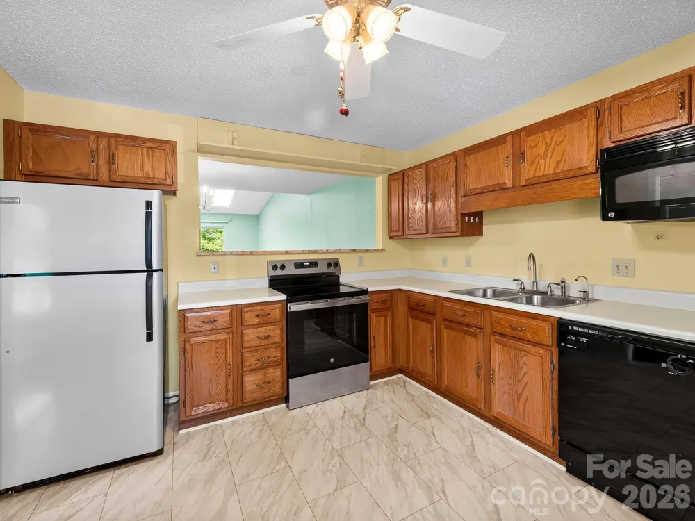 3404 Florham Place Asheville, NC 28806
