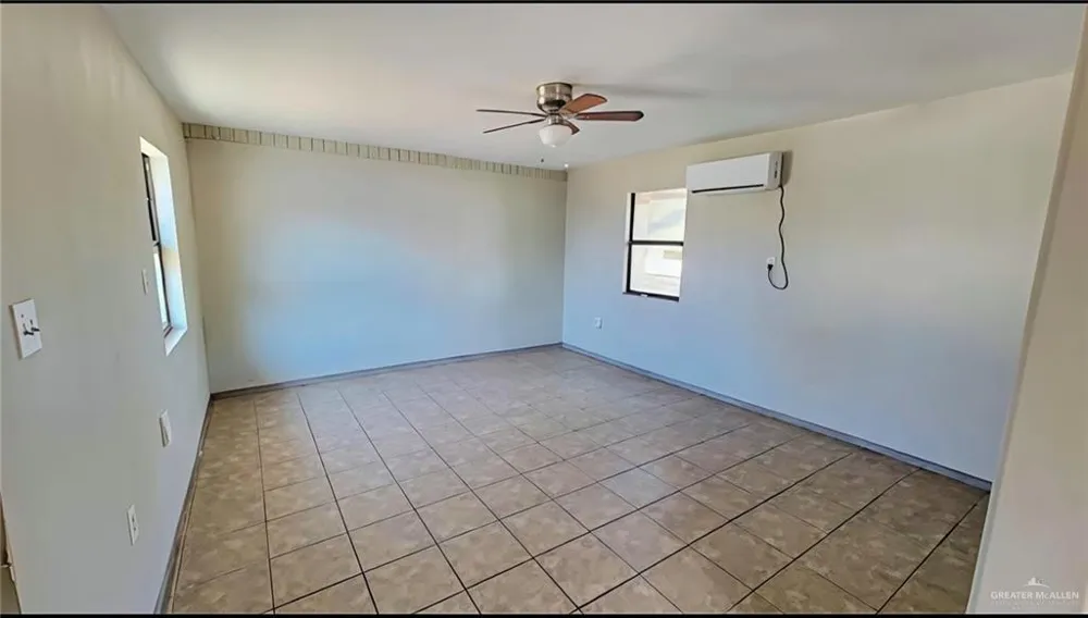 164 W US Highway 83 Highway Rio Grande City, TX 78582