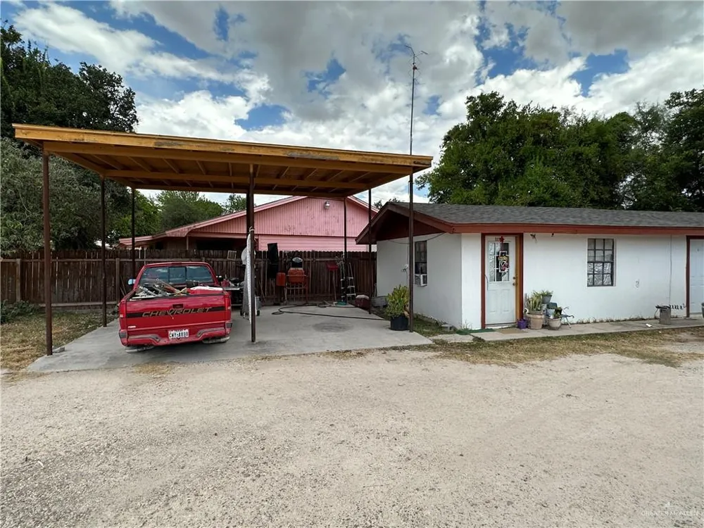 164 W US Highway 83 Highway Rio Grande City, TX 78582
