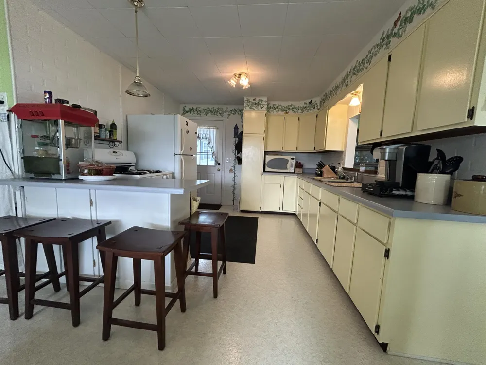 12232 Maple Hillsdale Co. Street Montgomery, MI 49255