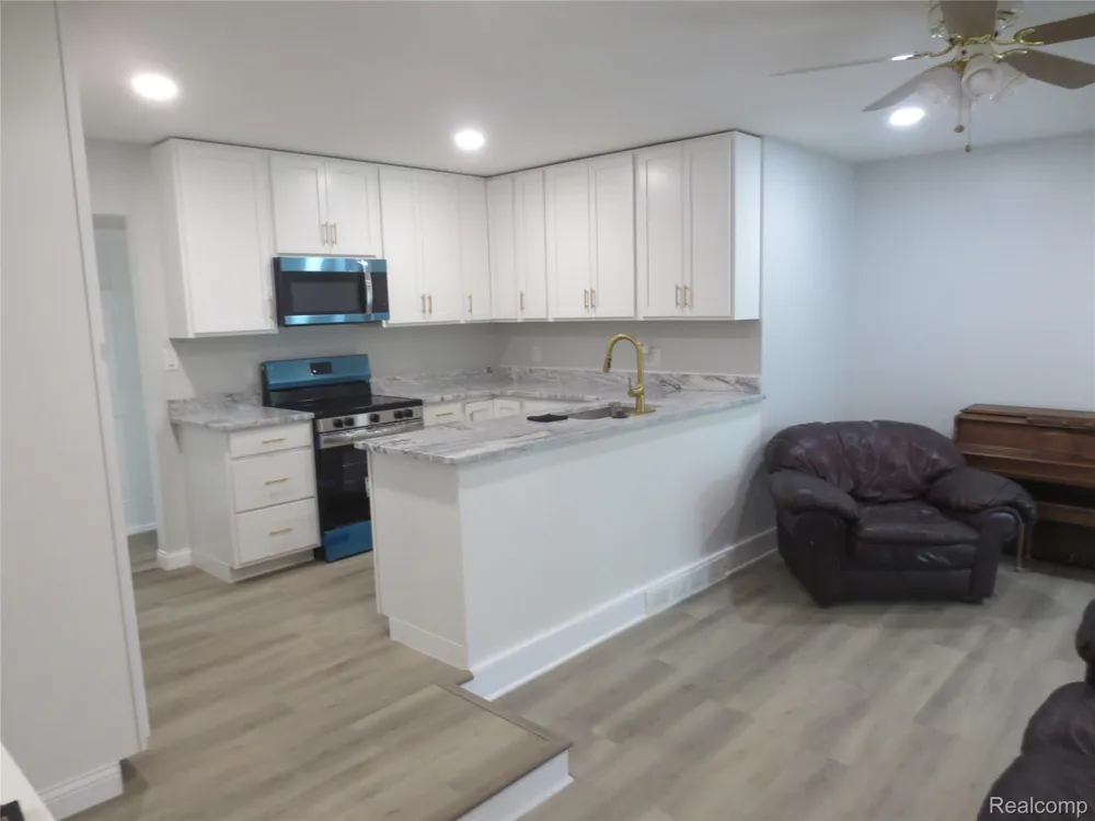 34600 Michelle Drive Romulus City, MI 48174