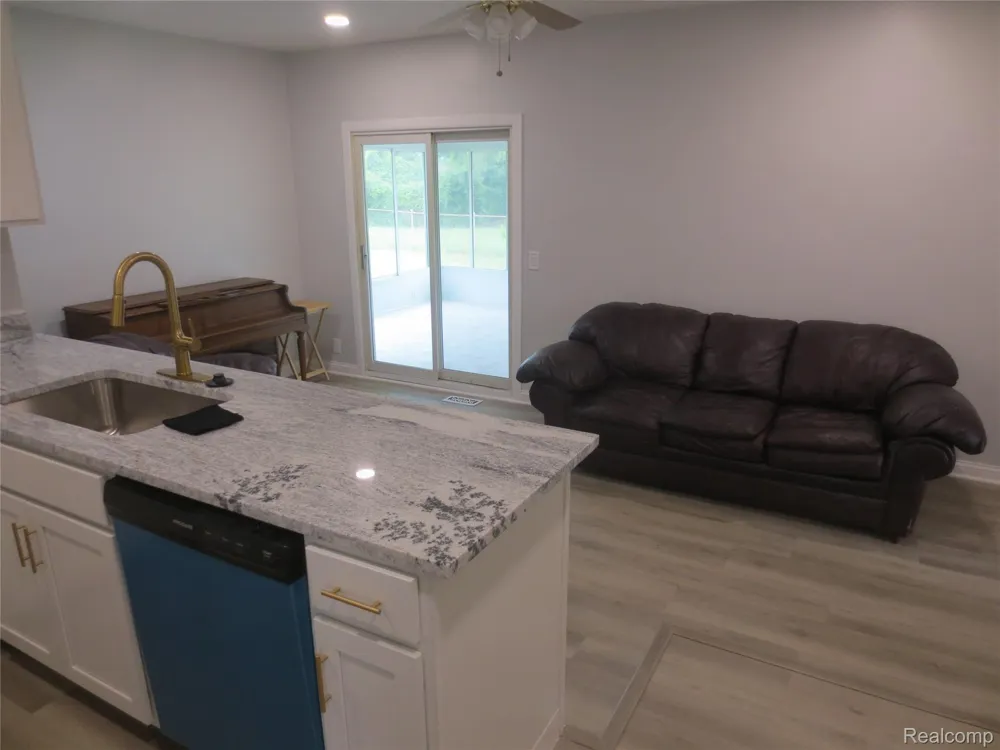 34600 Michelle Drive Romulus City, MI 48174