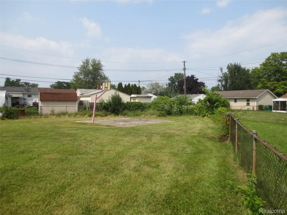 34600 Michelle Drive Romulus City, MI 48174