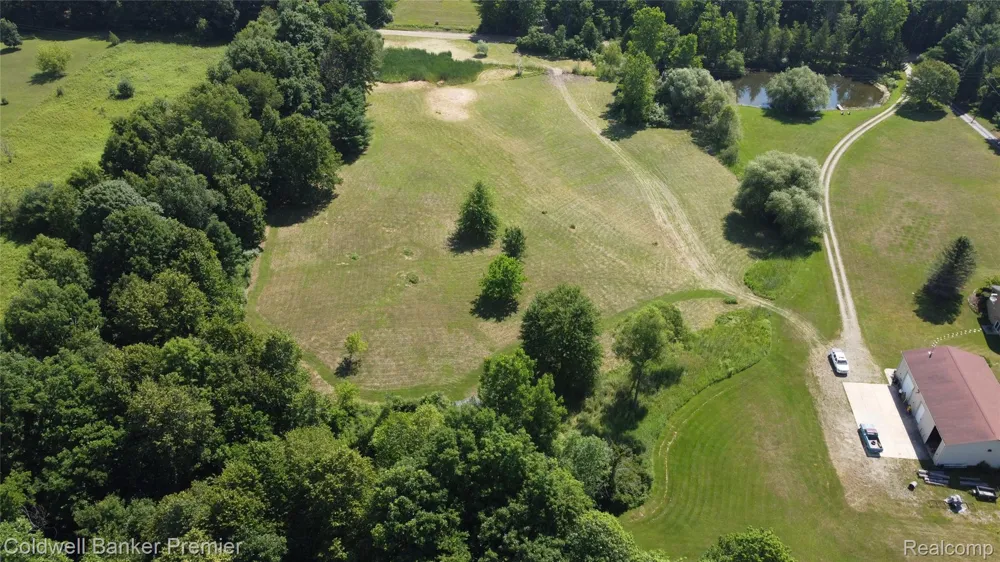 3975 Hagerman Road Addison Township, MI 48367