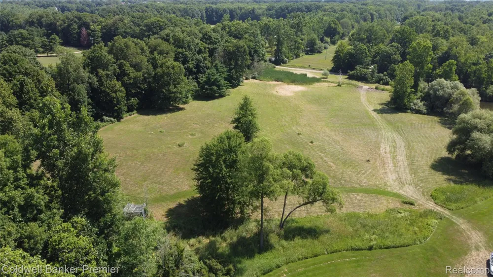 3975 Hagerman Road Addison Township, MI 48367