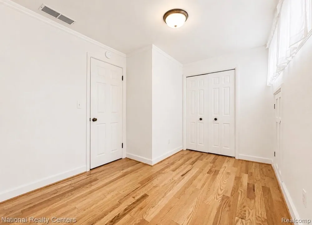 229 Linden Street Northville City, MI 48167