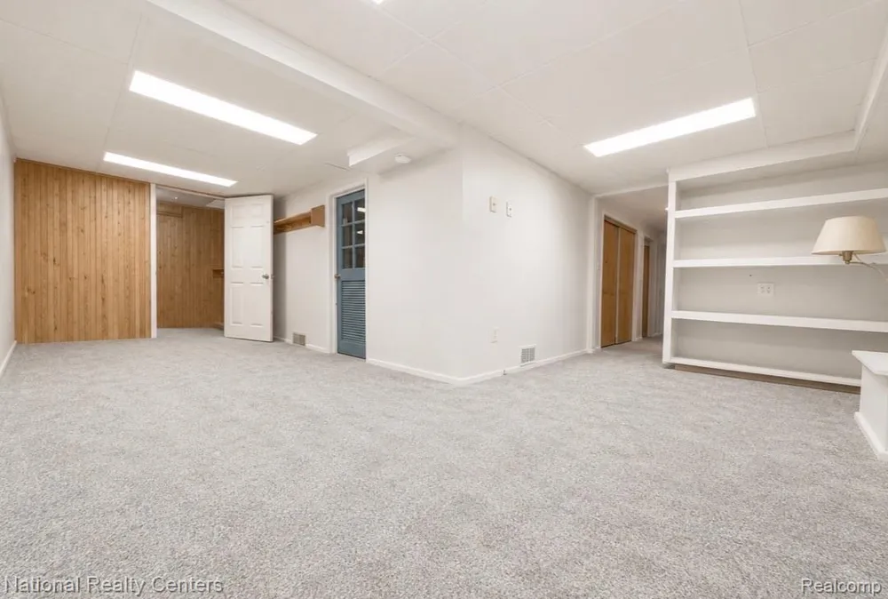229 Linden Street Northville City, MI 48167