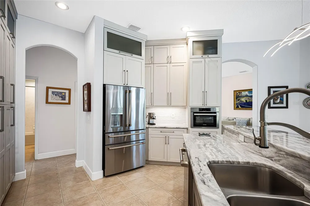 956 SCHERER WAY Osprey, FL 34229