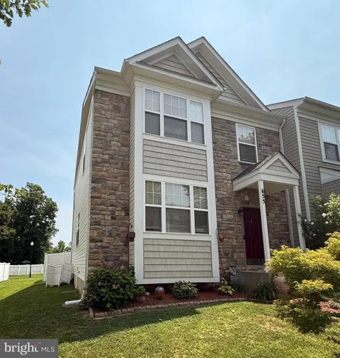 655 BURR OAK COURT