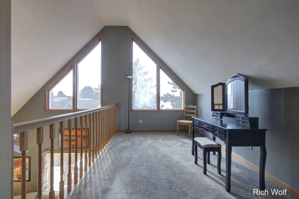 8611 Mohawk Trail Howard City, MI 49329
