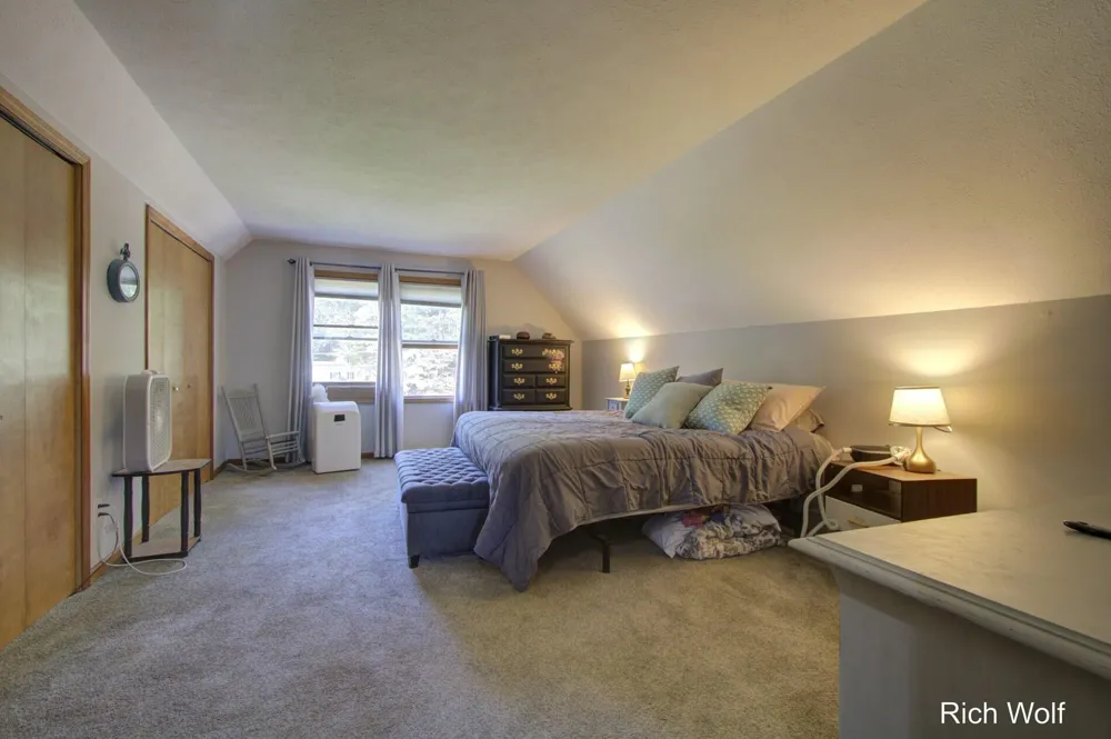 8611 Mohawk Trail Howard City, MI 49329