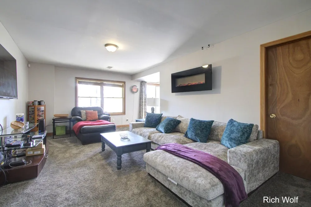 8611 Mohawk Trail Howard City, MI 49329