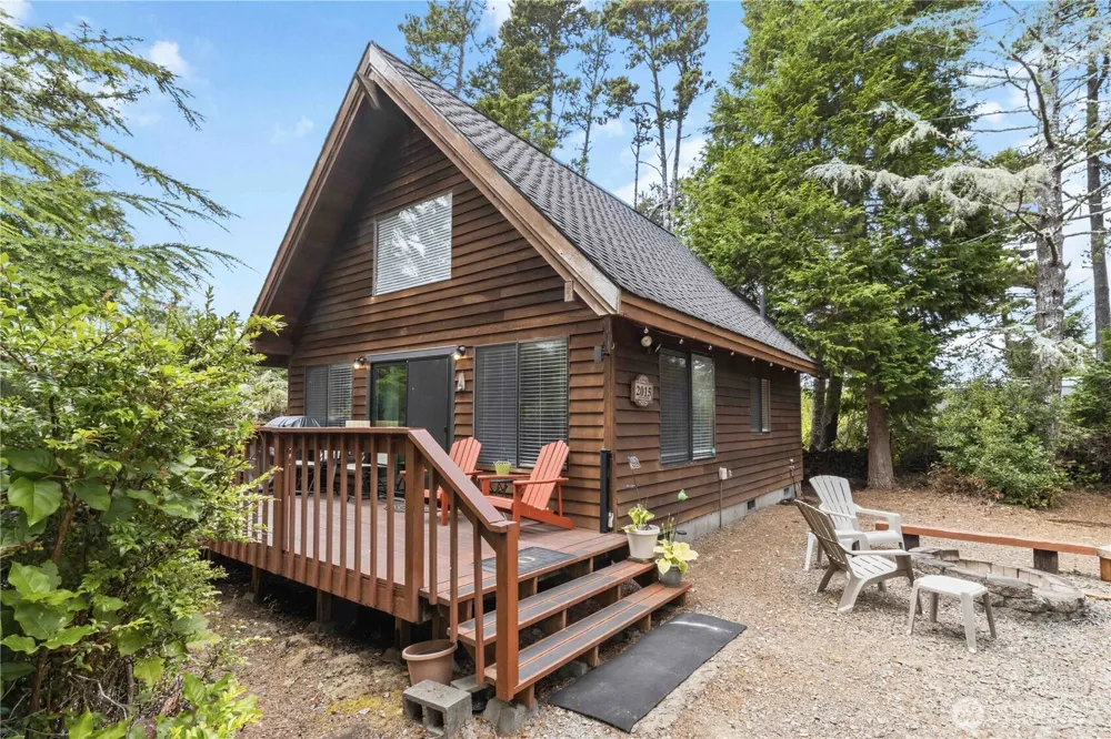 2015 229th Place Ocean Park, WA 98640