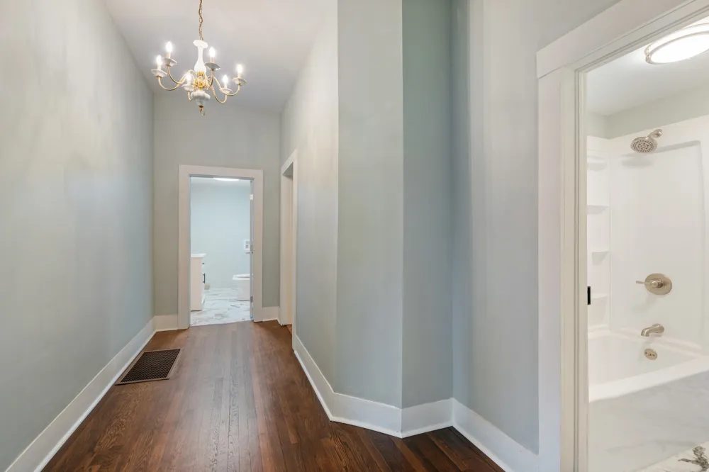 117 W End Ave Centerville, TN 37033