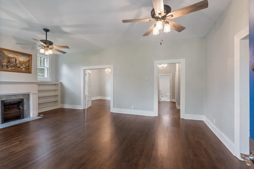 117 W End Ave Centerville, TN 37033