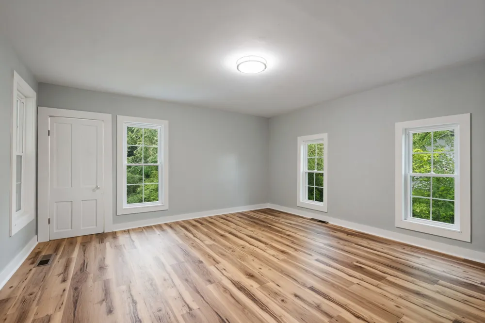 117 W End Ave Centerville, TN 37033