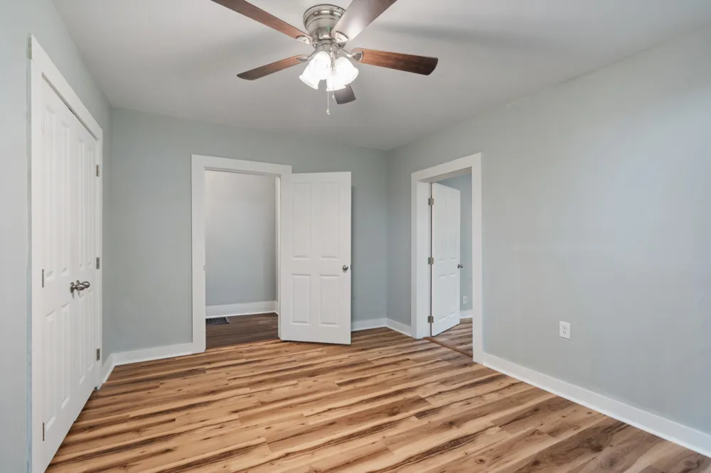 117 W End Ave Centerville, TN 37033