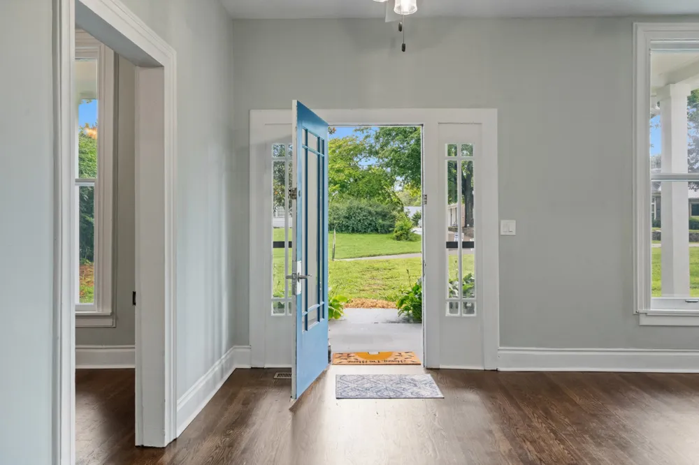 117 W End Ave Centerville, TN 37033
