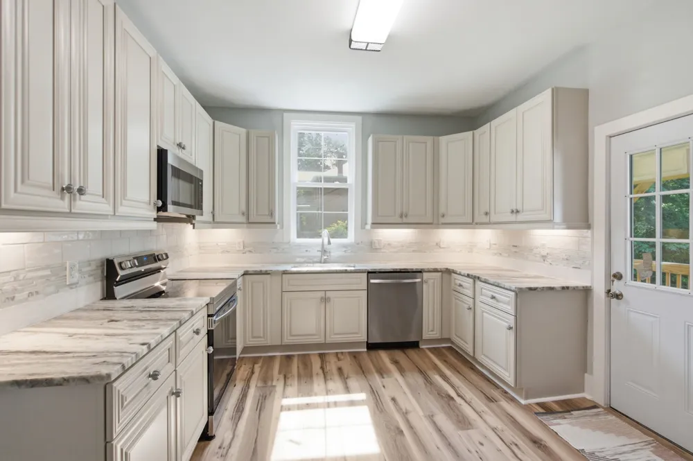 117 W End Ave Centerville, TN 37033