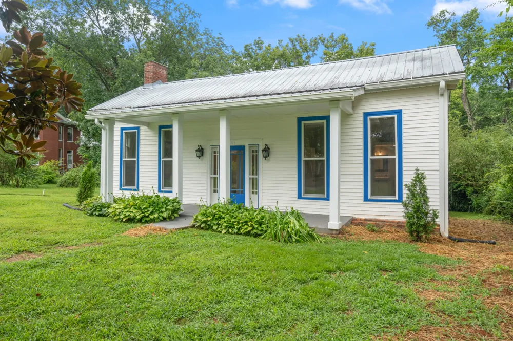 117 W End Ave Centerville, TN 37033