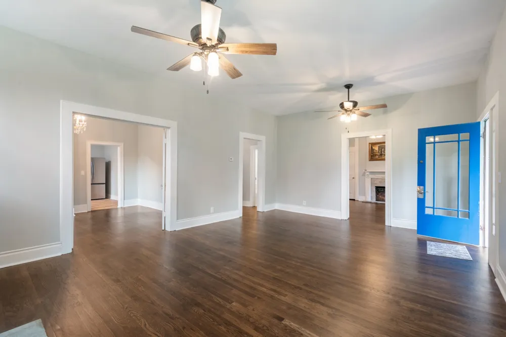 117 W End Ave Centerville, TN 37033