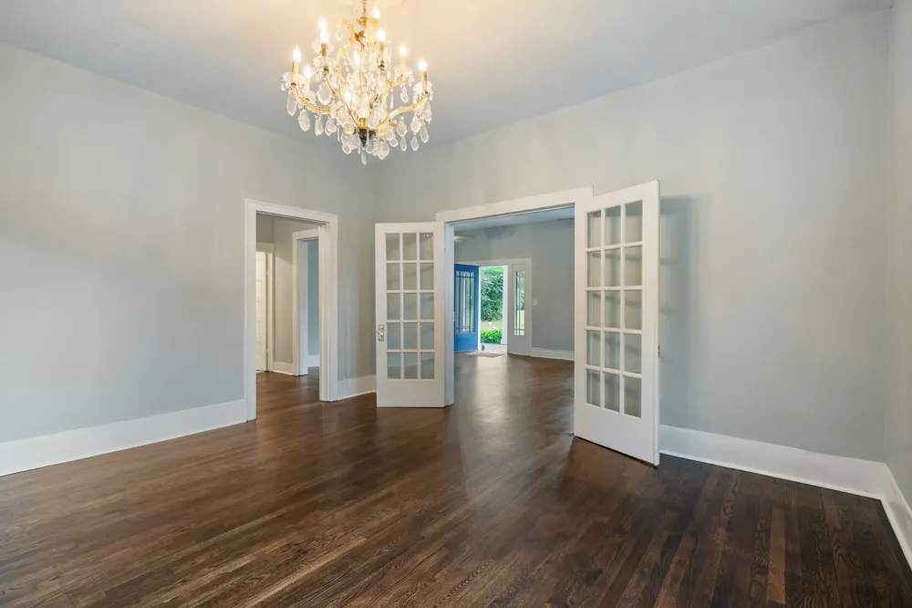117 W End Ave Centerville, TN 37033