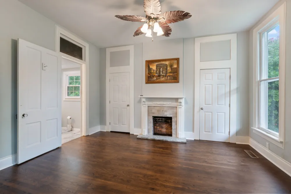 117 W End Ave Centerville, TN 37033