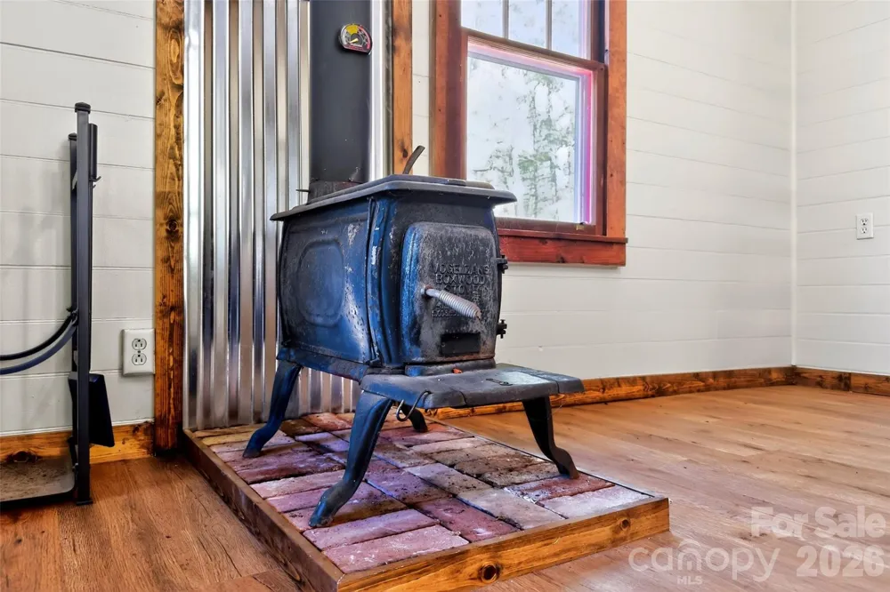 488 Cad Campbell Road Bakersville, NC 28705