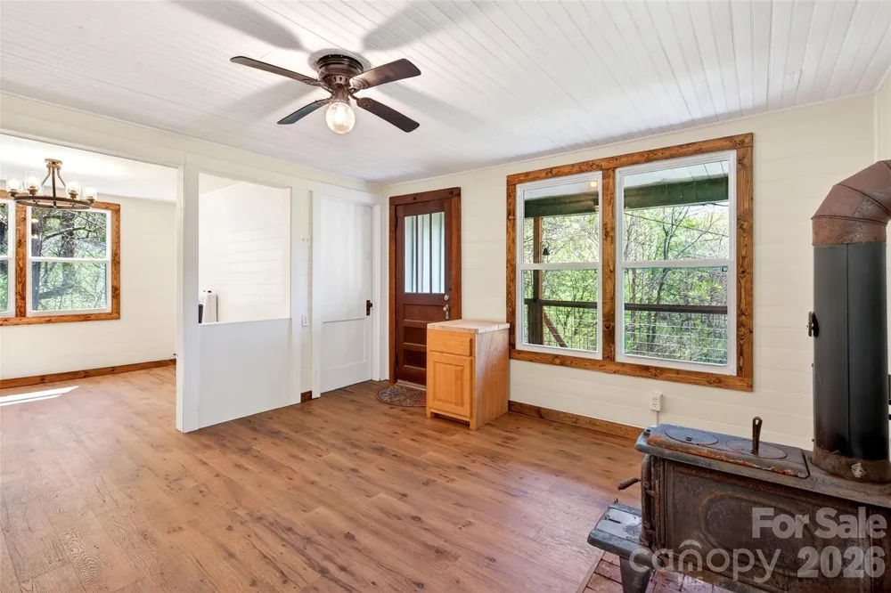 488 Cad Campbell Road Bakersville, NC 28705