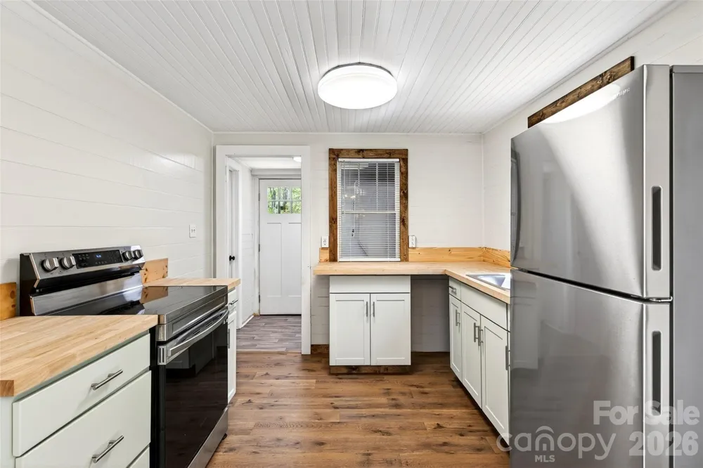488 Cad Campbell Road Bakersville, NC 28705