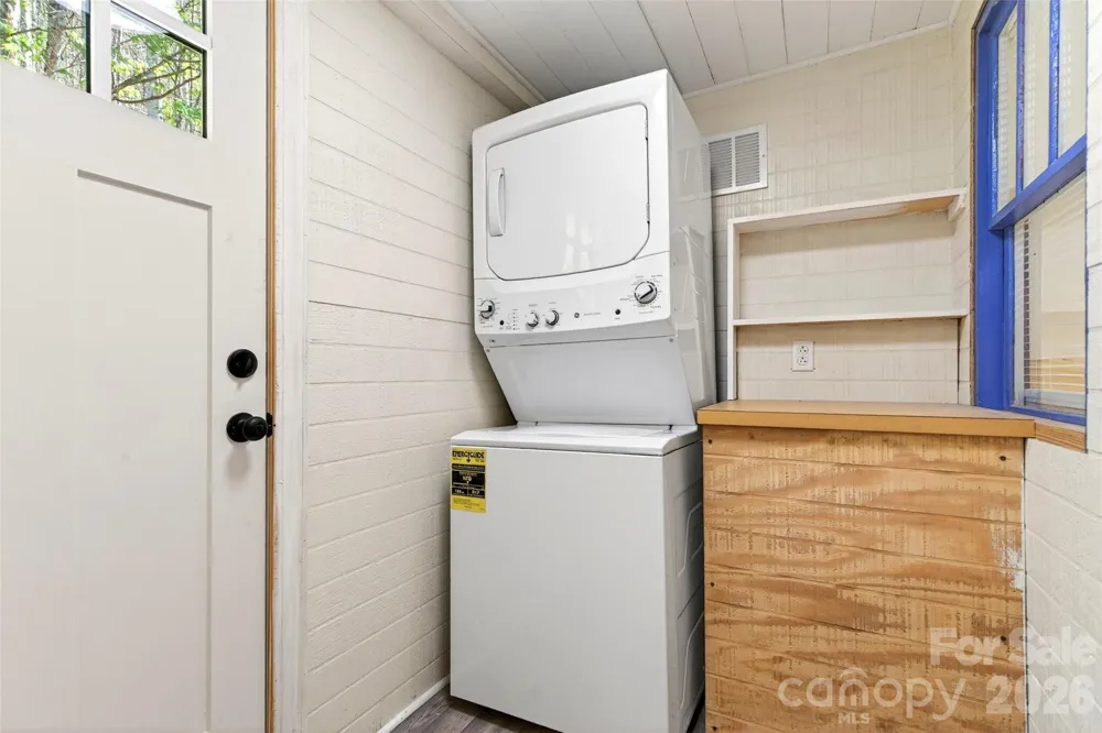 488 Cad Campbell Road Bakersville, NC 28705