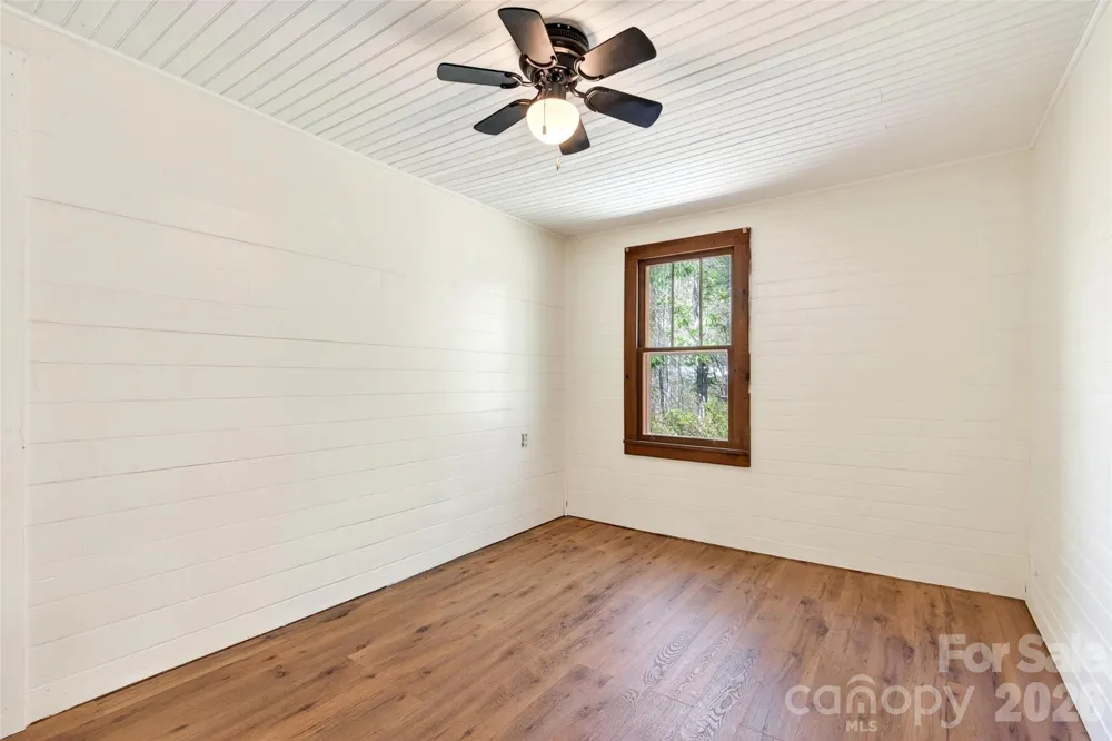 488 Cad Campbell Road Bakersville, NC 28705