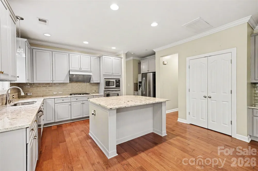 2400 River Oaks Drive Waxhaw, NC 28173