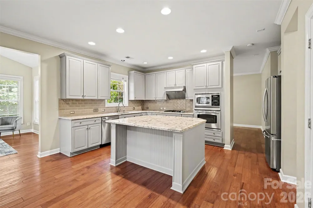 2400 River Oaks Drive Waxhaw, NC 28173