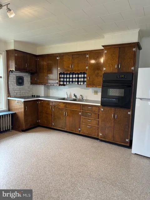 23 S HESS STREET #B
