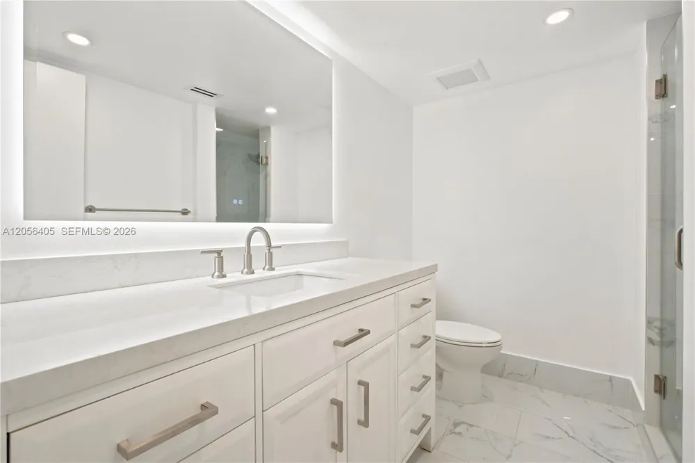 260 Sunrise Dr #E Key Biscayne, FL 33149