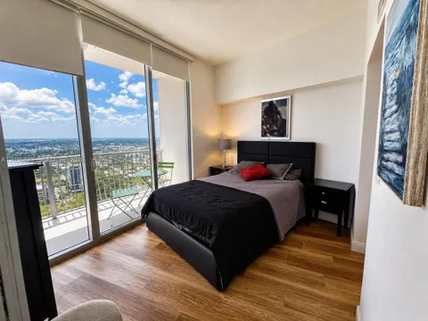 1750 Bayshore Dr #5614