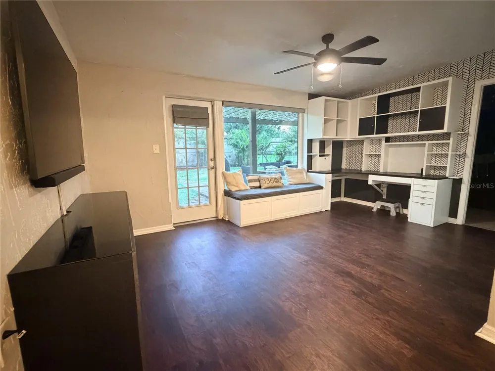 1707 W COMANCHE AVENUE Tampa, FL 33603