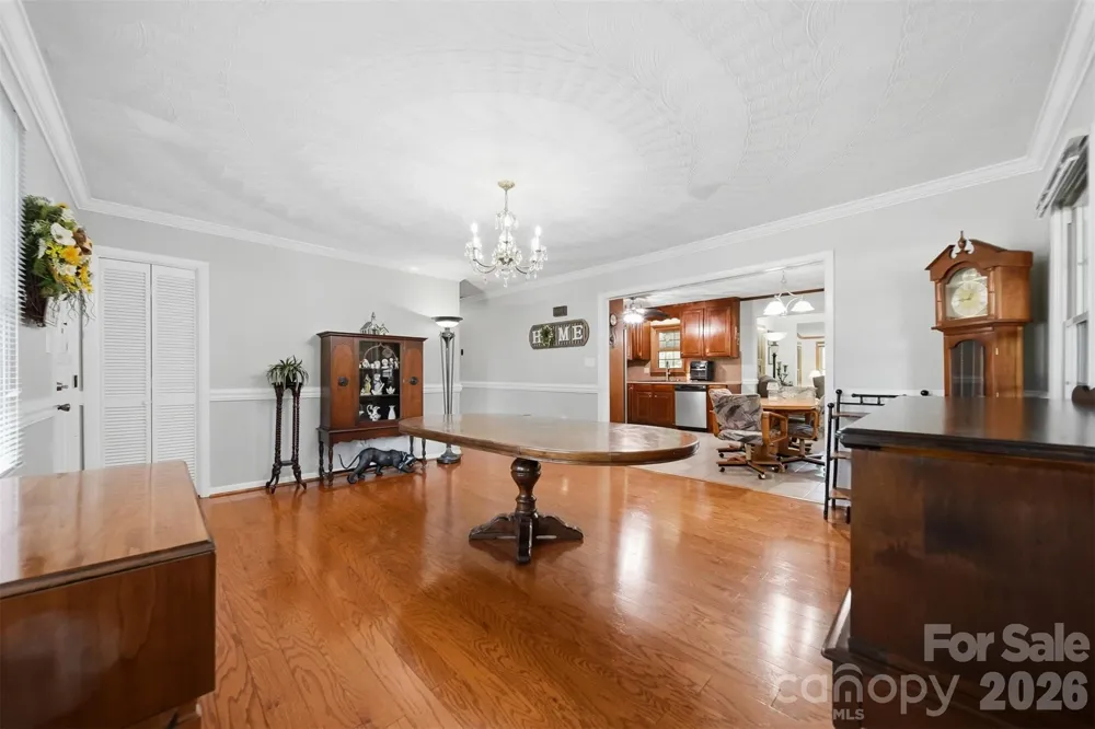 3210 W Calvin Street Claremont, NC 28610