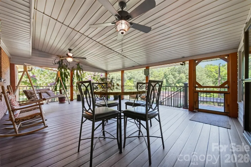 3210 W Calvin Street Claremont, NC 28610